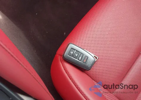 2024 Lexus Is 350 F Sport/350 F Sport Design z USA, uszkodzony, nr VIN JTHGZ1E22R5034427